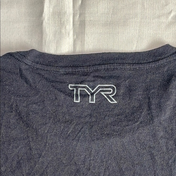 TYR UltraSoft Men's Short Sleeve Graphic Tee - Picture 10 of 10